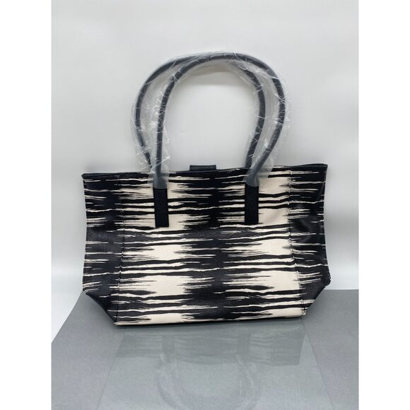 Estee Lauder Handbags - Estee Lauder Black & White Tote Bag